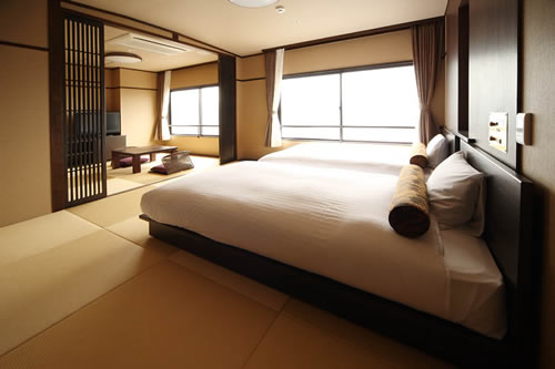 和室オーシャンビュー（夜景側）ツイン